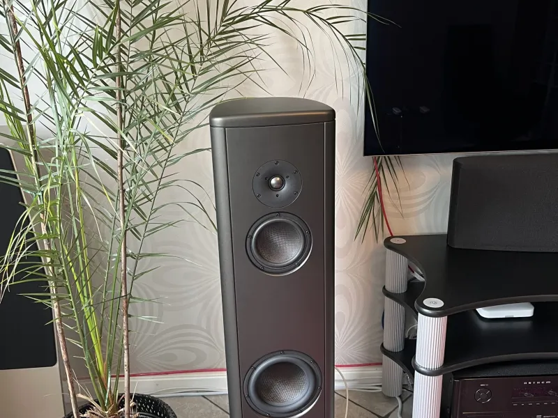 Magico S-2